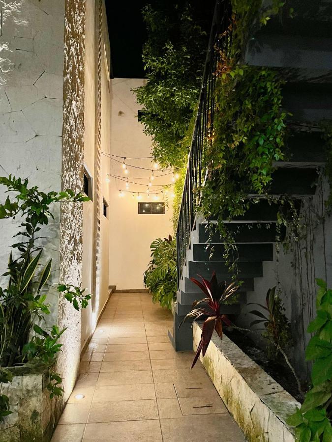 Hotel Kookay Valladolid Валядолид Екстериор снимка